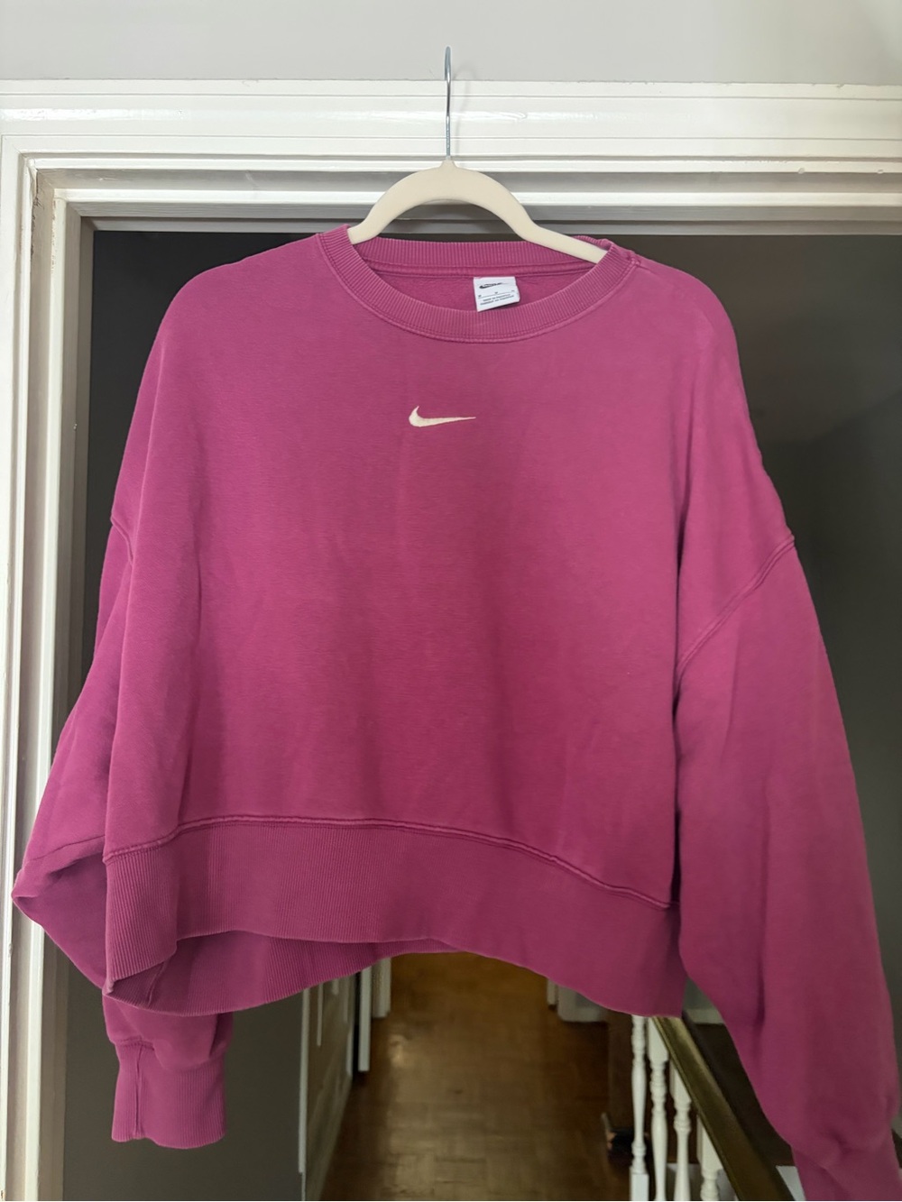 Nike Women's Raspberry Cropped Crewneck Sweatshirt